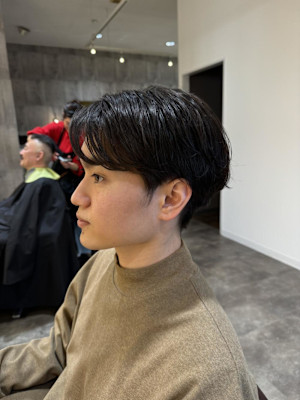 パーマの残留を活かした毛流れ