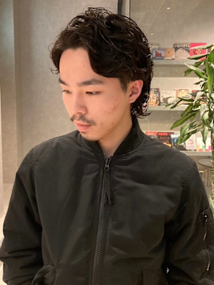 ニュアンスパーマ　アップバング　ミディアムパーマ　20代30