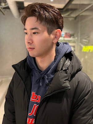 アップバング　ブラウンベージュ　ツーブロック　眉カット　