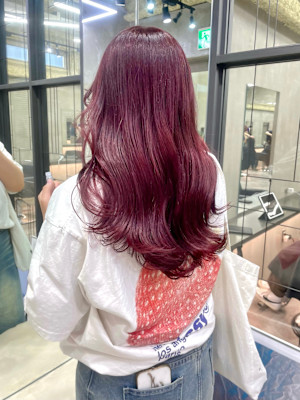 チェリーレッド