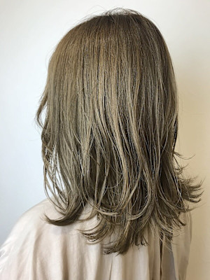 フォギーベージュ