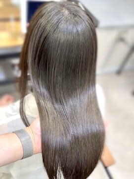 TIARA 博多店×スタイル