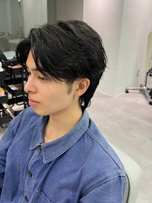 センターパート　カルマへア　コンマヘア　韓国風　ブラックヘア