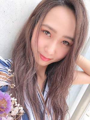 ミディアムレイヤーカットストレートロングウルフカットベージュ