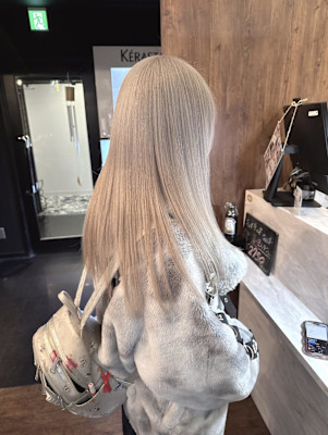 ハイトーンミルクティーベージュ