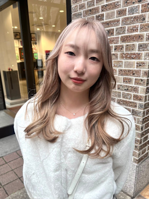 【天神】ホワイトベージュ/韓国風レイヤー/ハイトーンカラー