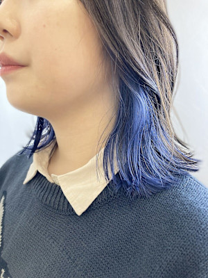 オリーブカラー×インナーブルー