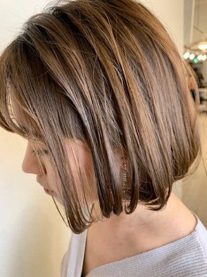 オフィスヘアにもボブ