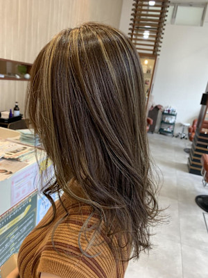 明るめハイライトカラー