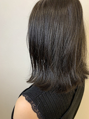 肩につく外ハネ