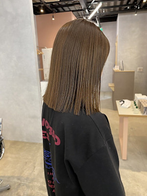 【住野　桃香】アッシュベージュ　ケアブリーチあり