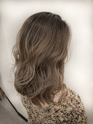 バレイヤージュ×グレージュ