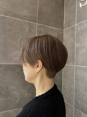 寒色系ベージュ