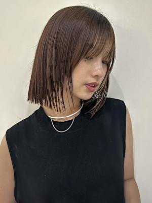 切りっぱなしボブ顔周りレイヤーカット【 大阪 上新庄】