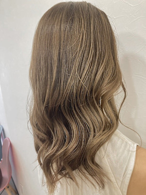 ハイライト×ペールベージュ