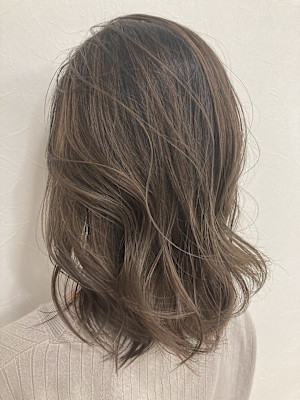 ミディアムハイライトベージュ