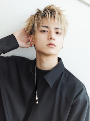 メンズ　韓国風　無造作　マッシュ　ハイトーン