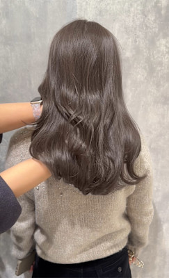 ベージュカラー