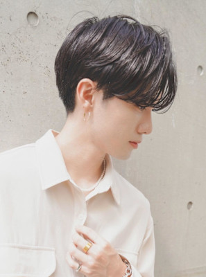 センターパートニュアンスパーマ