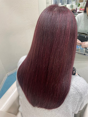 思わず触れたくなる、憧れの艶髪へ。髪質改善トリートメント！