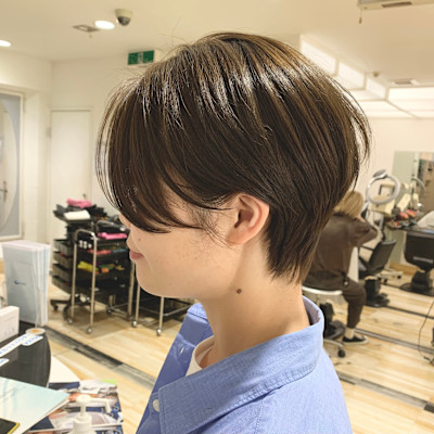 毎日を快適に！女性らしさも残したショートカット