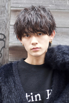 スペインカール　フェザーショート　ツイストスパイラルパーマ