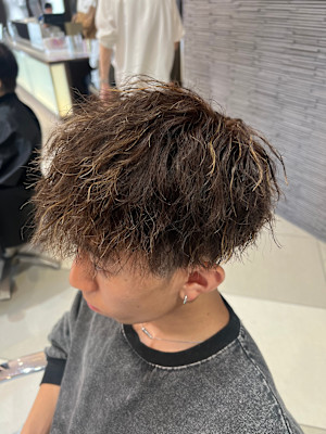 メンズツイストパーマ×メッシュカラー