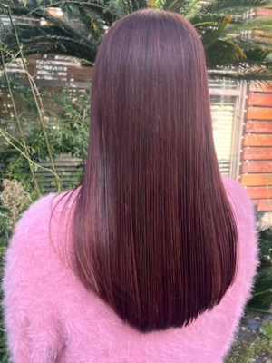 ピンクブラウン　ストレートヘア　髪質改善　ダメージレスカラー