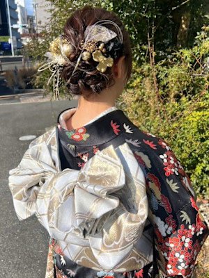 成人式ヘアセット　編み込み　シニヨン　水引アレンジ