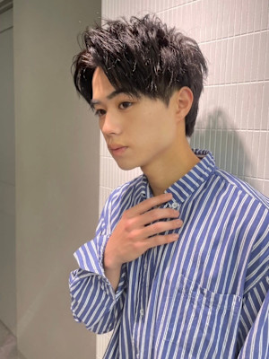 アップバングマッシュ　ニュアンスパーマ　コンマヘア　黒髪