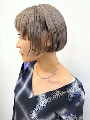 ミニボブ　ペールグレー　姫カットレイヤー　顔周りアレンジ