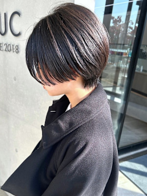 ハンサムショート　黒髪　フェイスレイヤー　マッシュショート