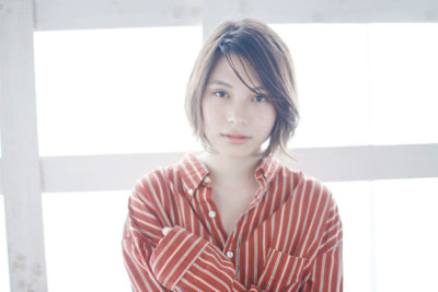 大人ショートボブ/ニュアンス/斜めバング