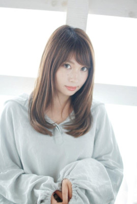 レイヤーカット/ナチュラルブラウン/斜めバング