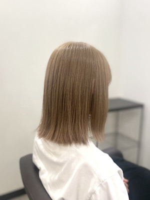 ミルクティーベージュ