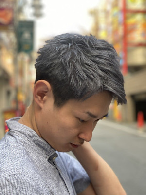 スパイキーダークグレー