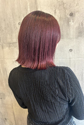 ビビットピンク/切りっぱなしボブ