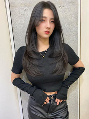 レイヤーカット/ブルーカラー/ブルーブラック