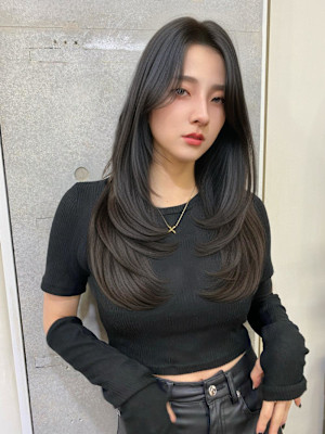 レイヤーカット/ブルーカラー/ブルーブラック