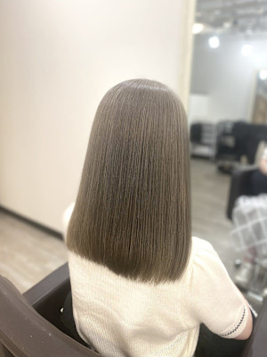 くすみグレージュカラー