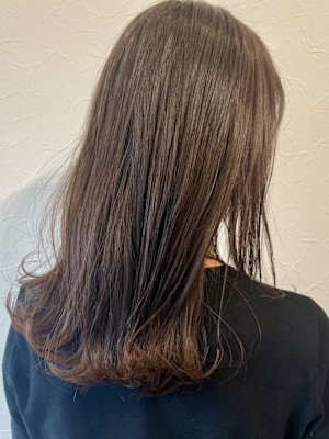マロンブラウン/艶カラー/外ハネ