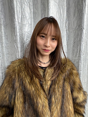 ステップボーンカットハイレイヤー/顔まわりレイヤー