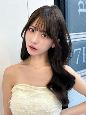 透明感のあるオリーブベージュ【三軒茶屋】