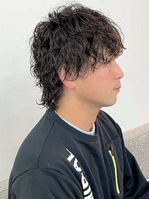 束感　ミディアムウルフ　ウェーブパーマ　波巻きパーマ