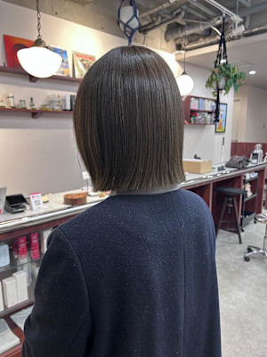 【Look at】カーキベージュミニボブアッシュ