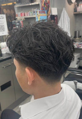 大人フェザーショート×テーパーフェード