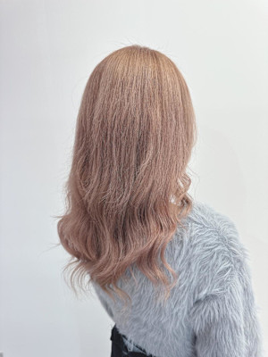 一度はやってみたい！ミルクティーカラー！