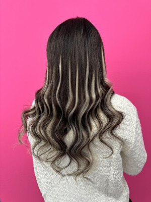 相性最高！ダークトーン×ホワイトハイライト！