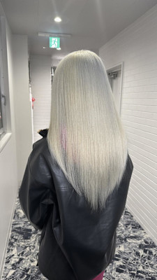 ホワイトベージュ