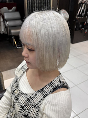 ホワイト/タッセルボブ/ハイトーン　岩崎錦糸町